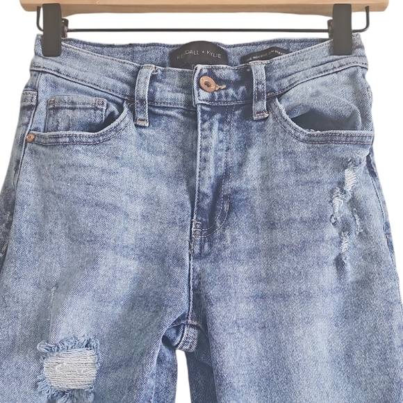 KENDALL & KYLIE DISTRESSED HIGH RISE SLIM STRAIGHT JEANS - Picture 3 of 9